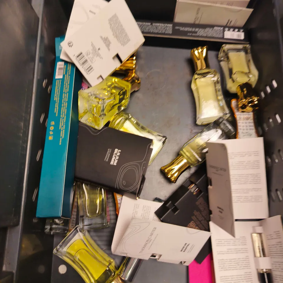 APPROXIMATELY 15 ASSORTED UNBOXED FRAGRANCES TO INCLUDE JOOP!, LAMSA, ESSENCE VAULT ETC