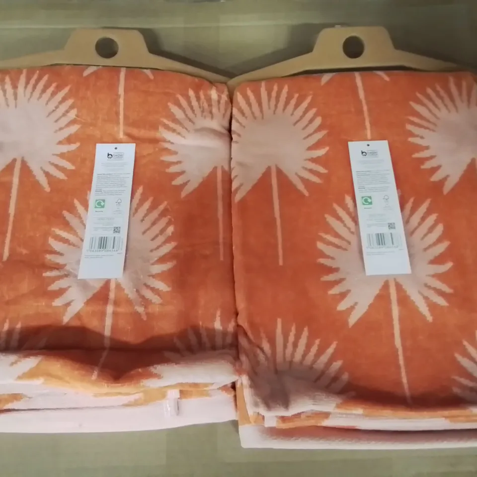 LOT OF 6 BRAND NEW ORANGE SUMMER THEMED BATH TOWELS - 79CM X 152CM