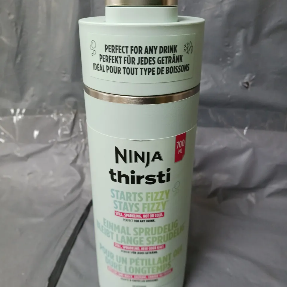 NINJA THIRSTI BOTTLE IN LIGHT GREEN (709ml)