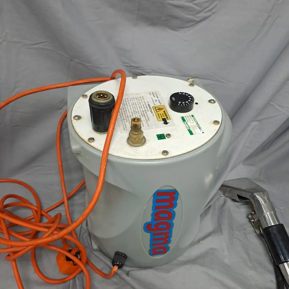 MAGMA INDUSTRIAL HEATED VACUUM CLEANER 