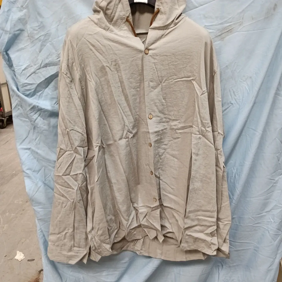 GREY HOODED RAIN JACKET – SIZE 4XL
