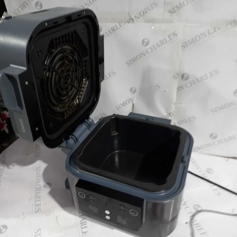 NINJA SPEEDI RAPID COOKER 