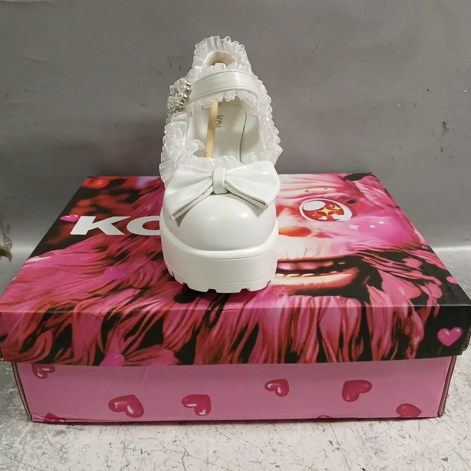 BOXED PAIR OF KOI TIRA RUFFLE MARY JANES PORCELAIN DELIGHTS EDITION IN WHITE SIZE UK 5