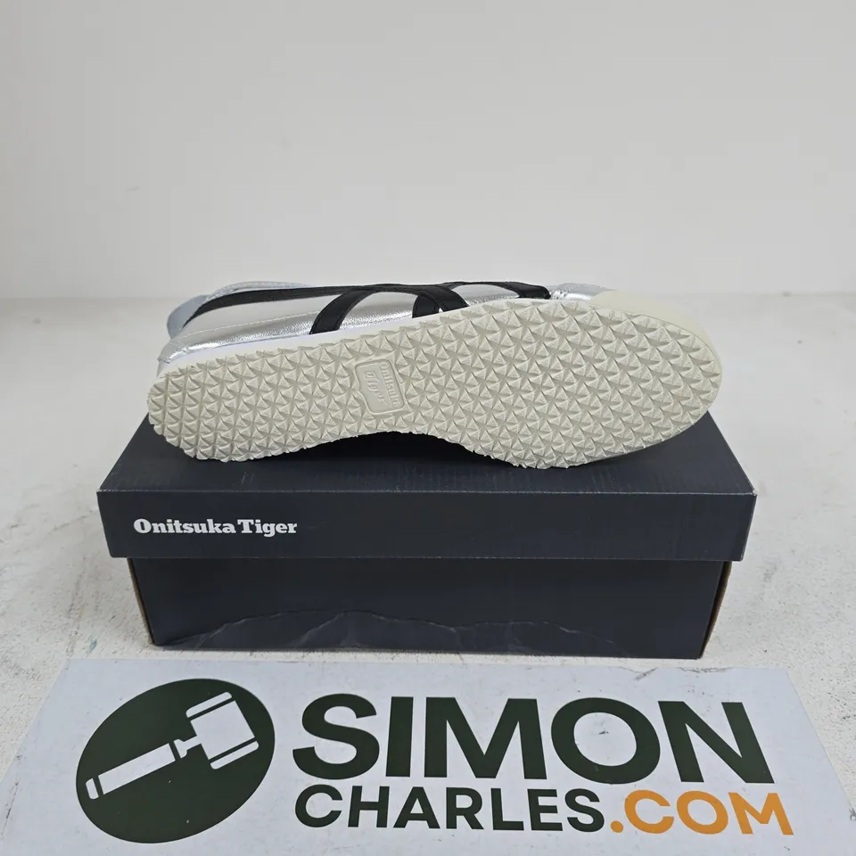 BOXED PAIR OF ONITSUKA TIGER MEXICO 66 PURE SILVER/BLACK - UK 7