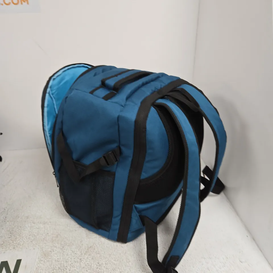 BLUE RUCKSACK WITH GONG FU STORY LOGO AND MEI-LEAF BADGE 