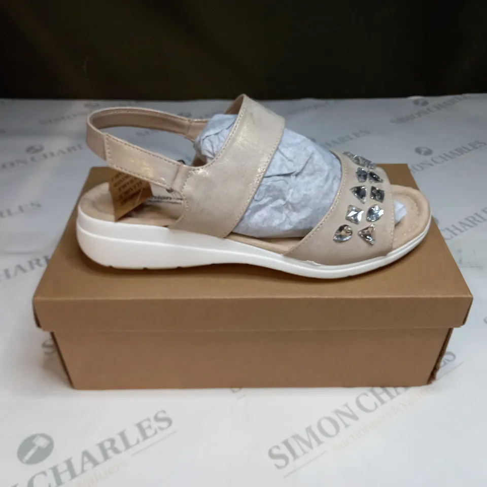 BOXED PAIR OF CUSHION-WALK EMBELLISHED STRAPPY SANDALS IN GOLD - 7