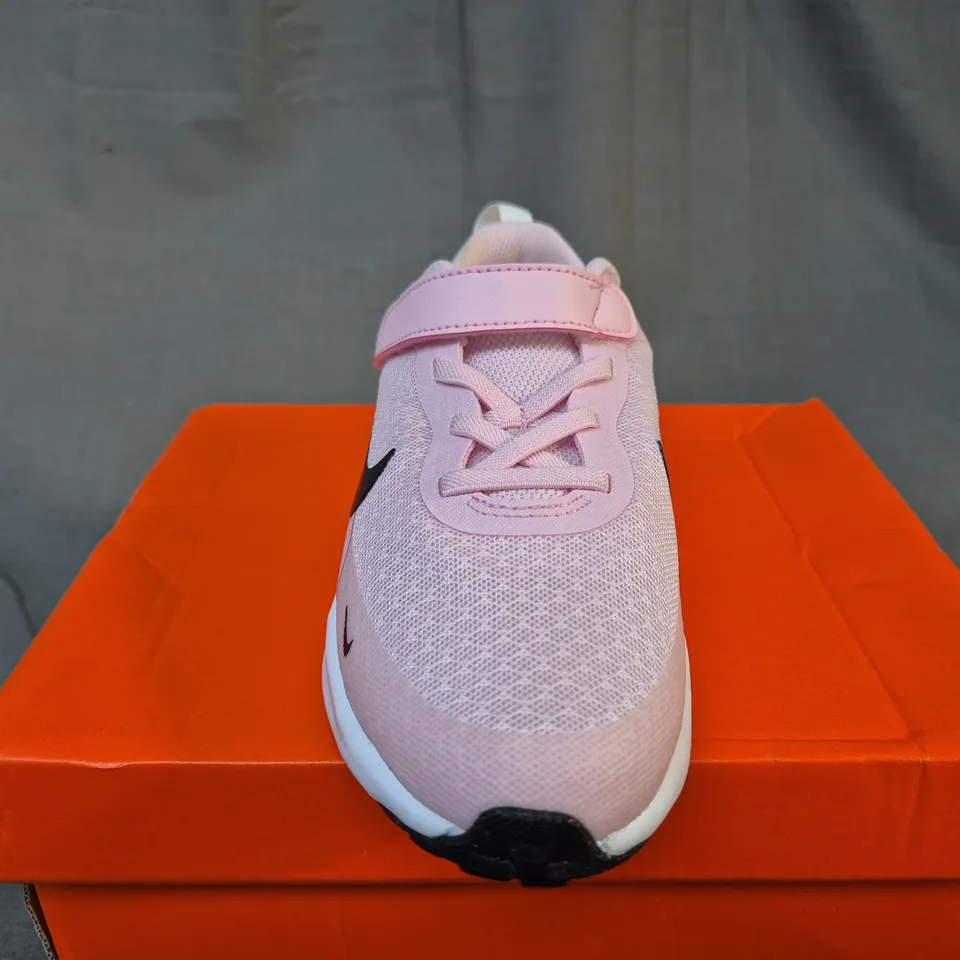 BOXED NIKE REVOLUTION LIGHT PINK KIDS TRAINERS - UK KIDS 12