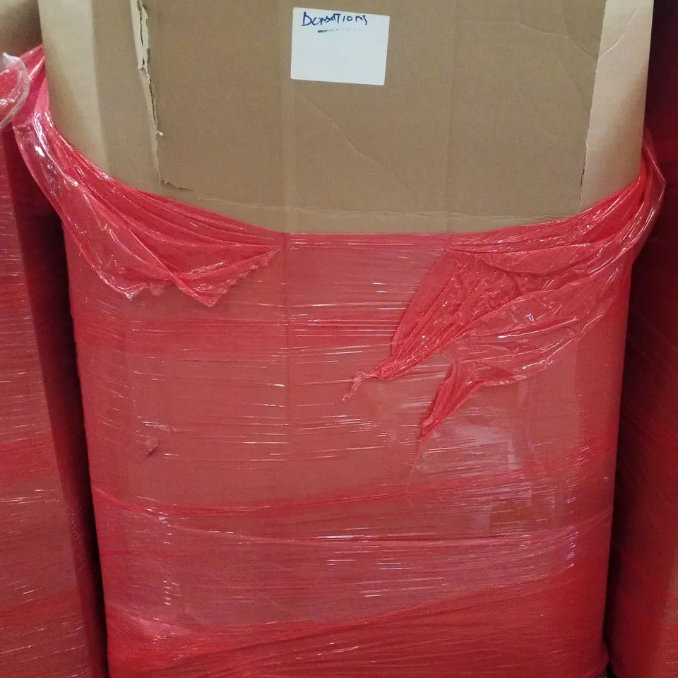 PALLET CONTAINING ASSORTED PRODUCTS INCLUDING HOT WATER DISPENSER, UMBRELLA, WALL METAL SHELVES, HEATED THROW, TOILET SEAT & PET STAIRS 