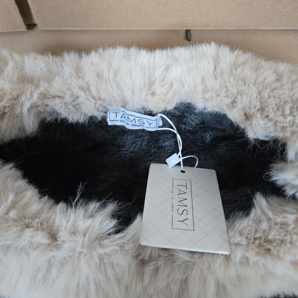 TAMSY LEOPARD PATTERN DOUBLE LAYER FAUX FUR PONCHO