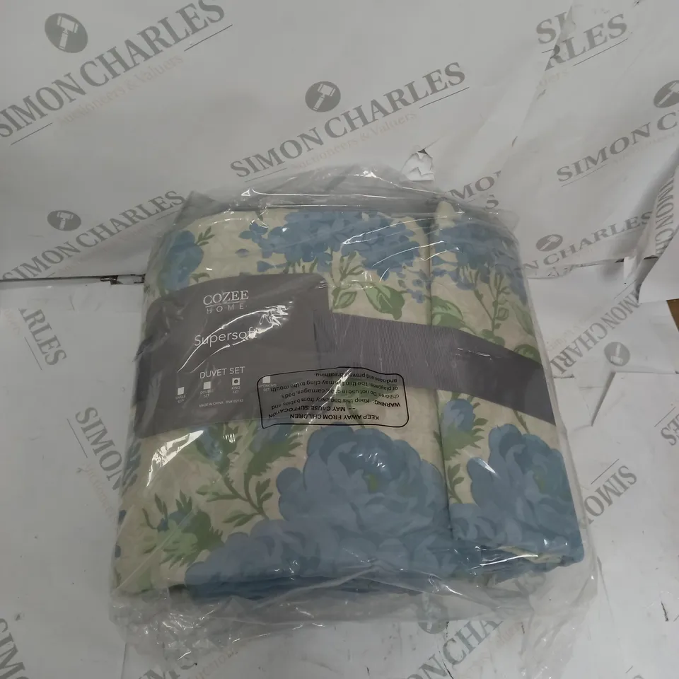 SUPERSOFT BY COZEE HOME ELIZABETH FLORAL DUVET SET- KING SIZE - BLUE 