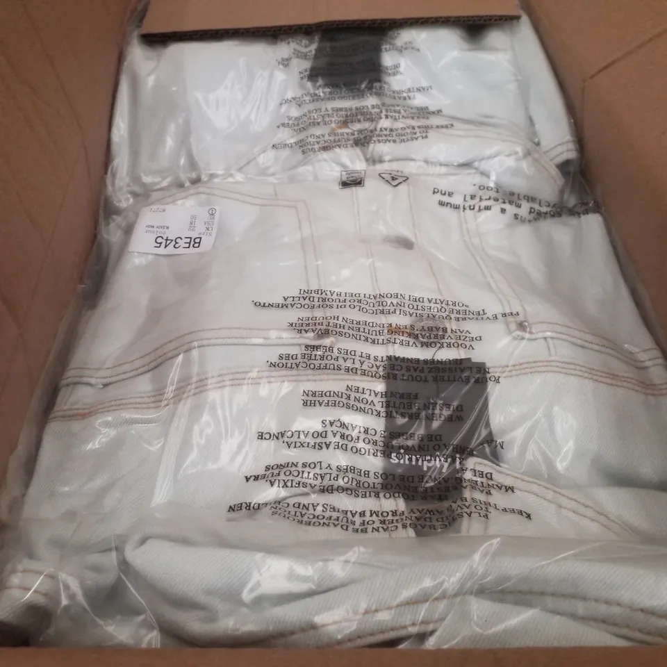 BOX CONTAINING APPROXIMATELY 12 BRAND NEW SIMPLY BE BLEACH WASH DENIM PLAYSUITS - SIZE 22