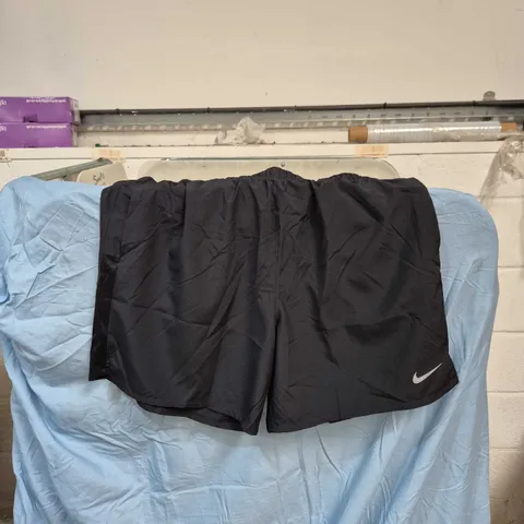NIKE DRI-FIT SHORTS – BLACK – XL