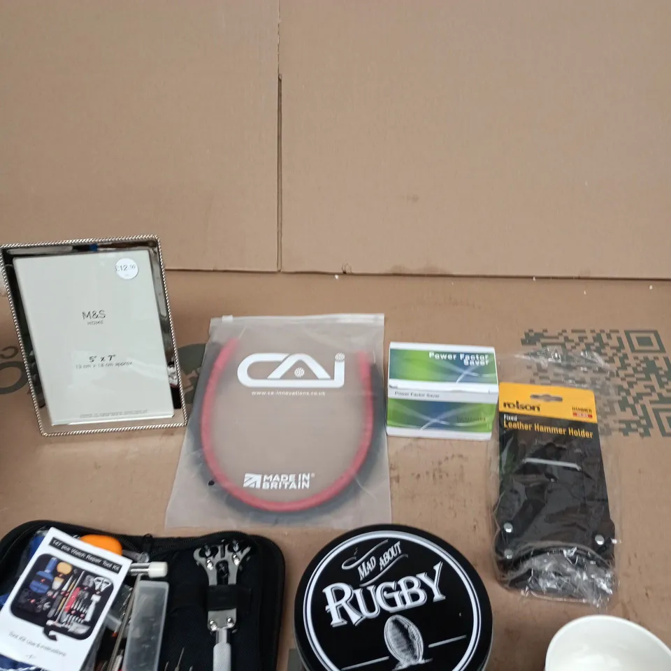 TOTE OF APPROXIMATELY 10 ASSORTED ITEMS INCLUDING M&S HOME PHOTO FRAME, MAD ABOUT RUGBY TIN AND MUG AND DEFORMATION METER