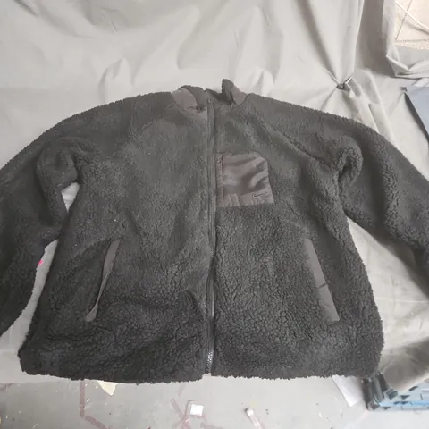 BLACK FLEECE ZIP-FRONT JACKET WITH CHEST PATCH