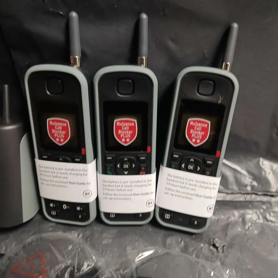 BT ELEMENTS WEATHERPROOF DECT HANDSETS WITH ANSWERING MACHINE – 3 HANDSETS + BASE STATION 