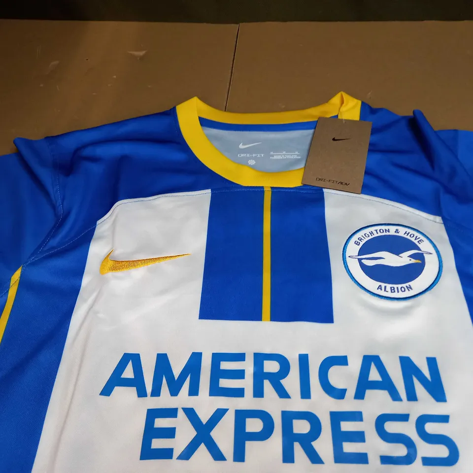 BRIGHTON AND HOVE ALBION HOME SHIRT WITH MAC ALLISTER 10 SIZE M