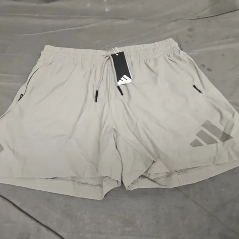 ADIDAS LOGO CASUAL SHORTS - SIZE L