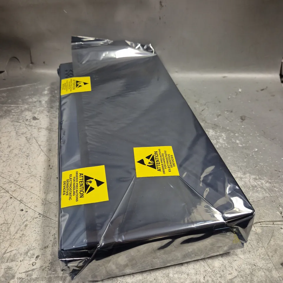 sealed Dell EMC 7T615 575W Power Supply