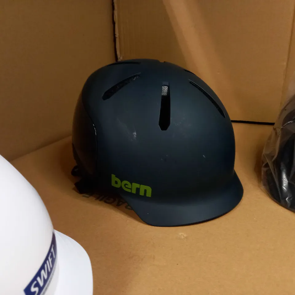 LOT OF APPROX 5 SAFETY HATS/HELMETS ASSORTED COLOURS/STYLE/BRANDS