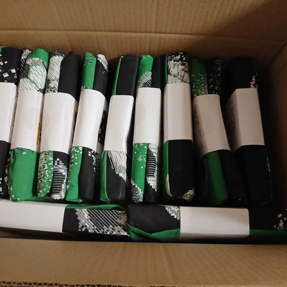LOT OF 12 SINGLE FOOTBALL THEMED DUVET SET