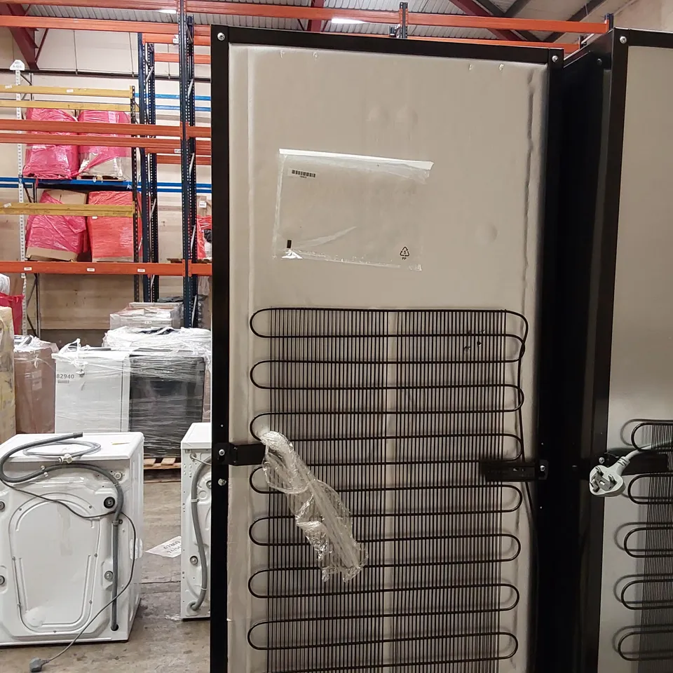 RUSSELL HOBBS RH180FFFF55B FREESTANDING FROST FREE FRIDGE FREEZER WITH ADJUSTABLE THERMOSTAT & FEET, 70/30 279L 180CM HIGH, LED LIGHT - BLACK