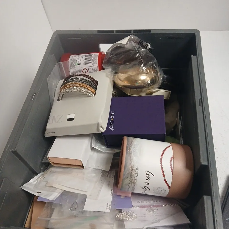 TOTE OF APPROXIMATELY 25 ASSORTED JEWELERY TO INCLUDE: POEDAGAR WATCH 