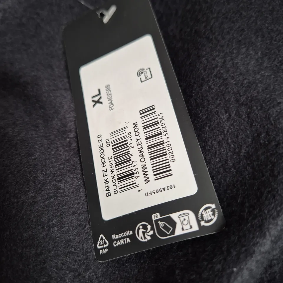 OAKLEY BLACK ZIP HOODIE WITH LOGO – SIZE XL