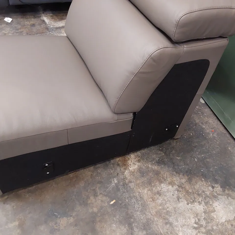 QUALITY ITALIAN DESIGNER CENTREARMLESS UNIT WITH ADJUSTABLE HEADREST GREY LEATHER