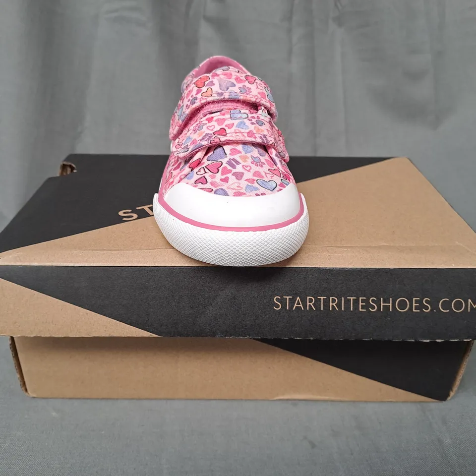 BOXED PAIR OF START RITE KIDS CANVAS SHOES IN PINK W. LOVEHEART DESIGN EU SIZE 24