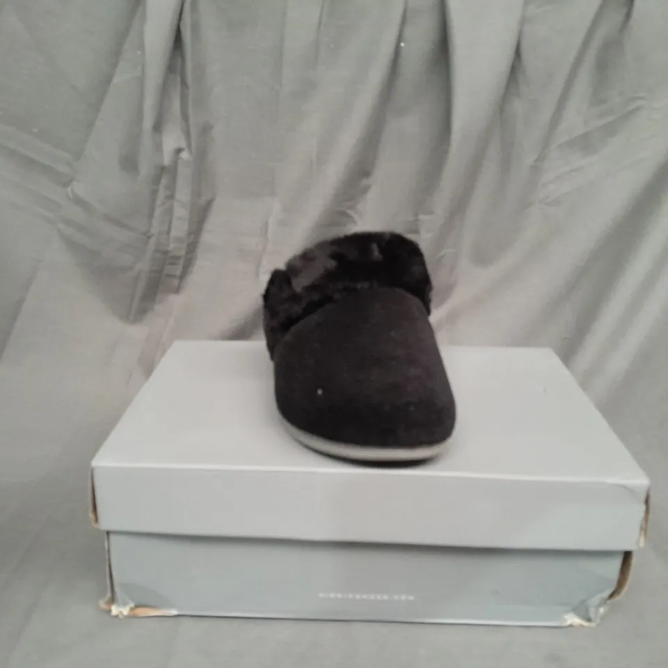 BOXED PAIR OF VIONIC MARIELLE SLIPPERS IN BLACK SIZE 3