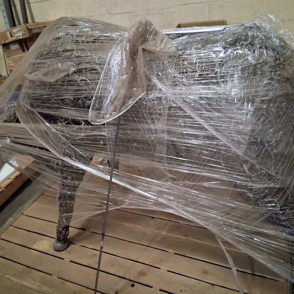 BRAND NEW LARGE RUSTY BULL OUTDOOR ORNAMENT 