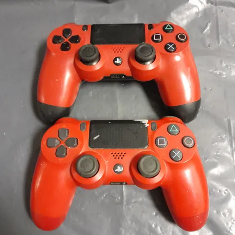 SET OF 2 PLAYSTION 4 CONTROLLERS 