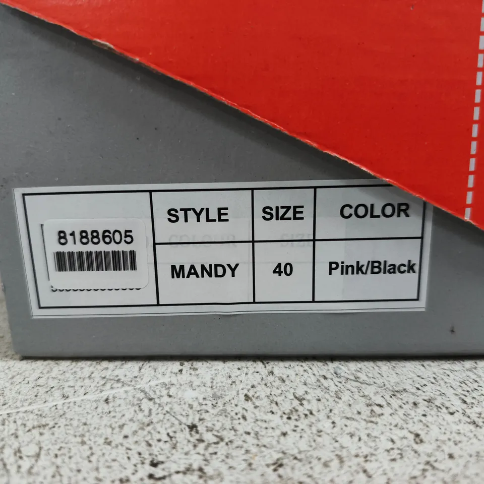 BOXED PAIR OF URBAN JACKS MANDY SANDALS, UK 7