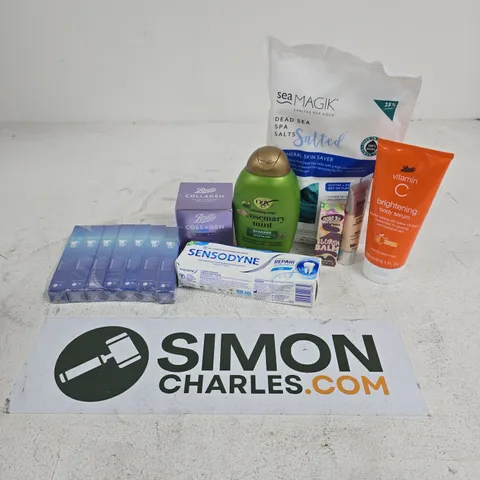 APPROXIMATELY 15 ASSORTED HEALTH & BEAUTY PRODUCTS TO INCLUDE VITAMIN C BRIGHTENING SERUM, MADE BY MITCHELL BLURSH BALM, SEAMAGIK DEAD SEA SPA SALTS, ETC - COLLECTION ONLY