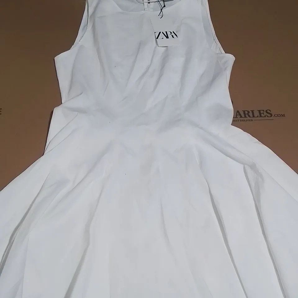 ZARA WHITE SLEEVELESS DRESS - UK L