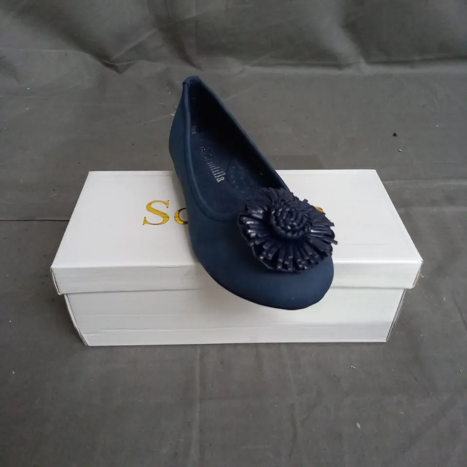 BOX OF 12 PAIRS OF SCINTILLA GIRLS BALLET FLAT SHOES IN NAVY - VARIOUS SIZES
