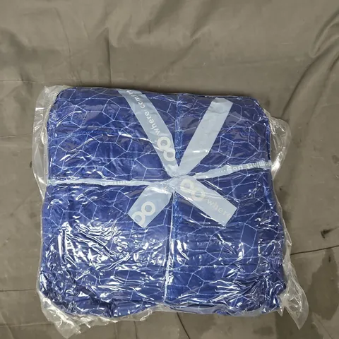 SEALED OODIE OVERSIZED HOODED BLANKET - BLUE