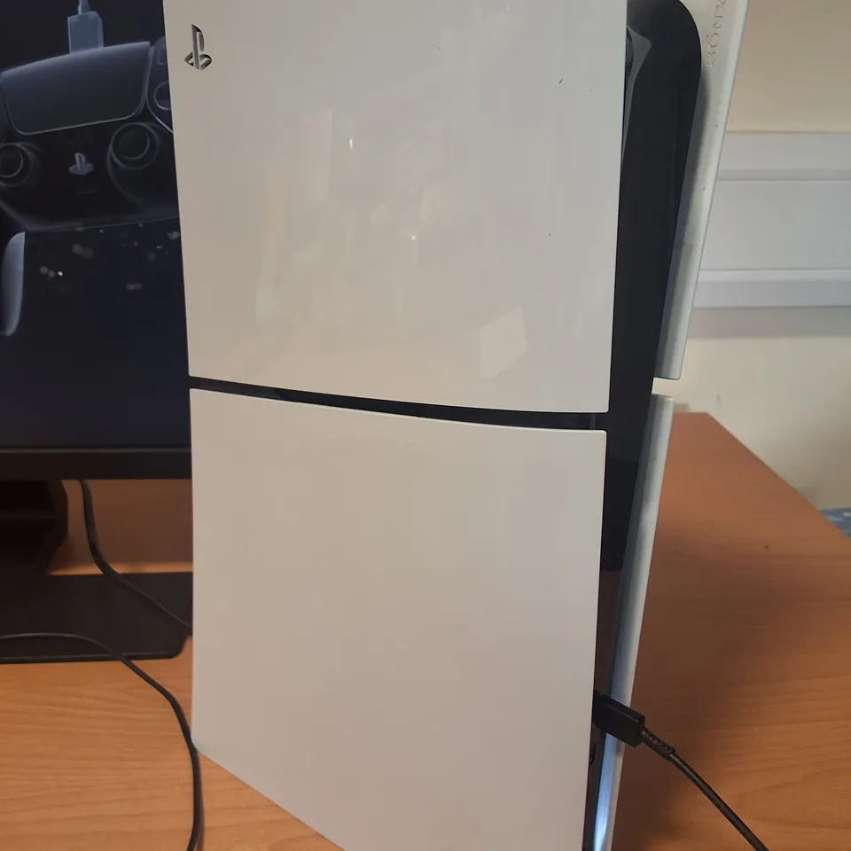 SONY PLAYSTATION 5 825GB DISC EDITION CONSOLE - CFI-1016A