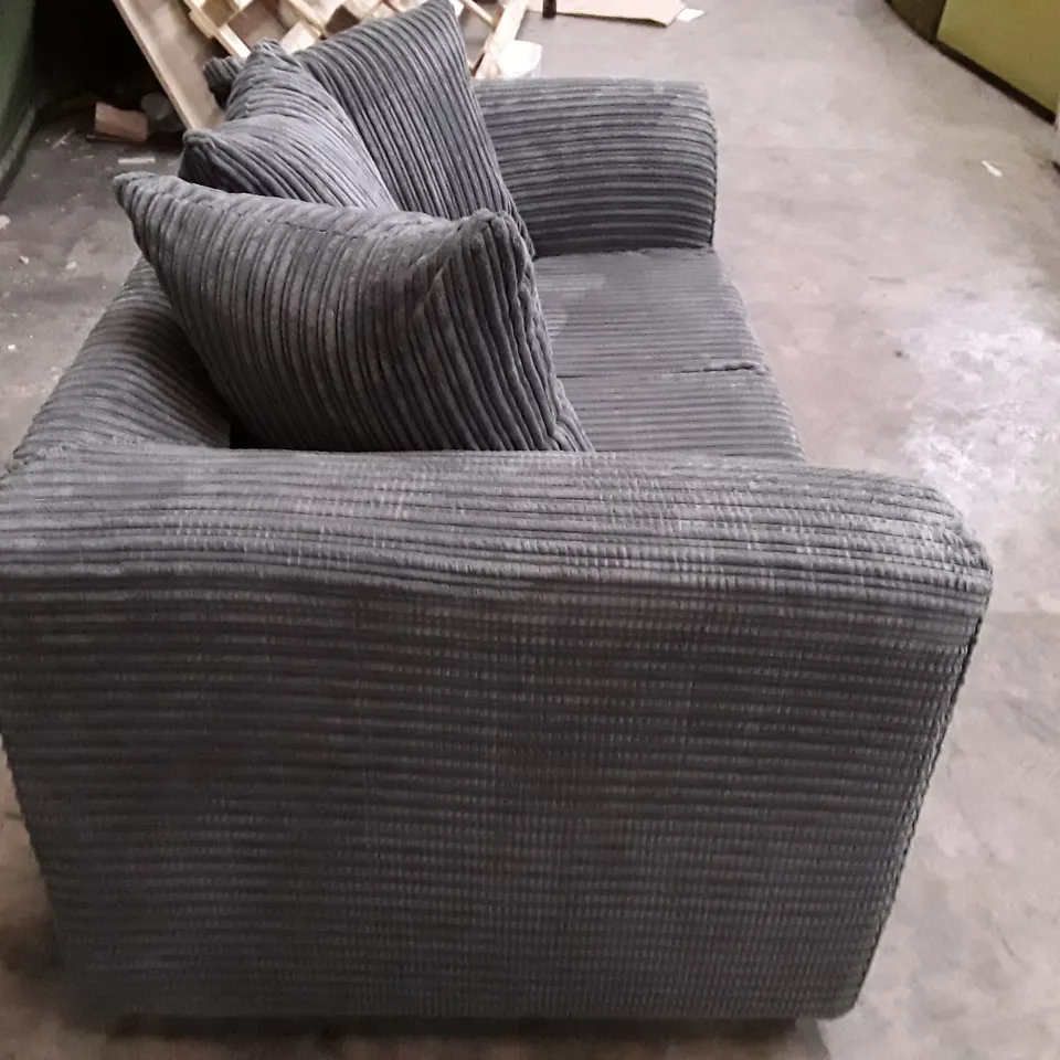 QUALITY DESIGNER 2 SEATER SOFA - GREY VELVET FABRIC 