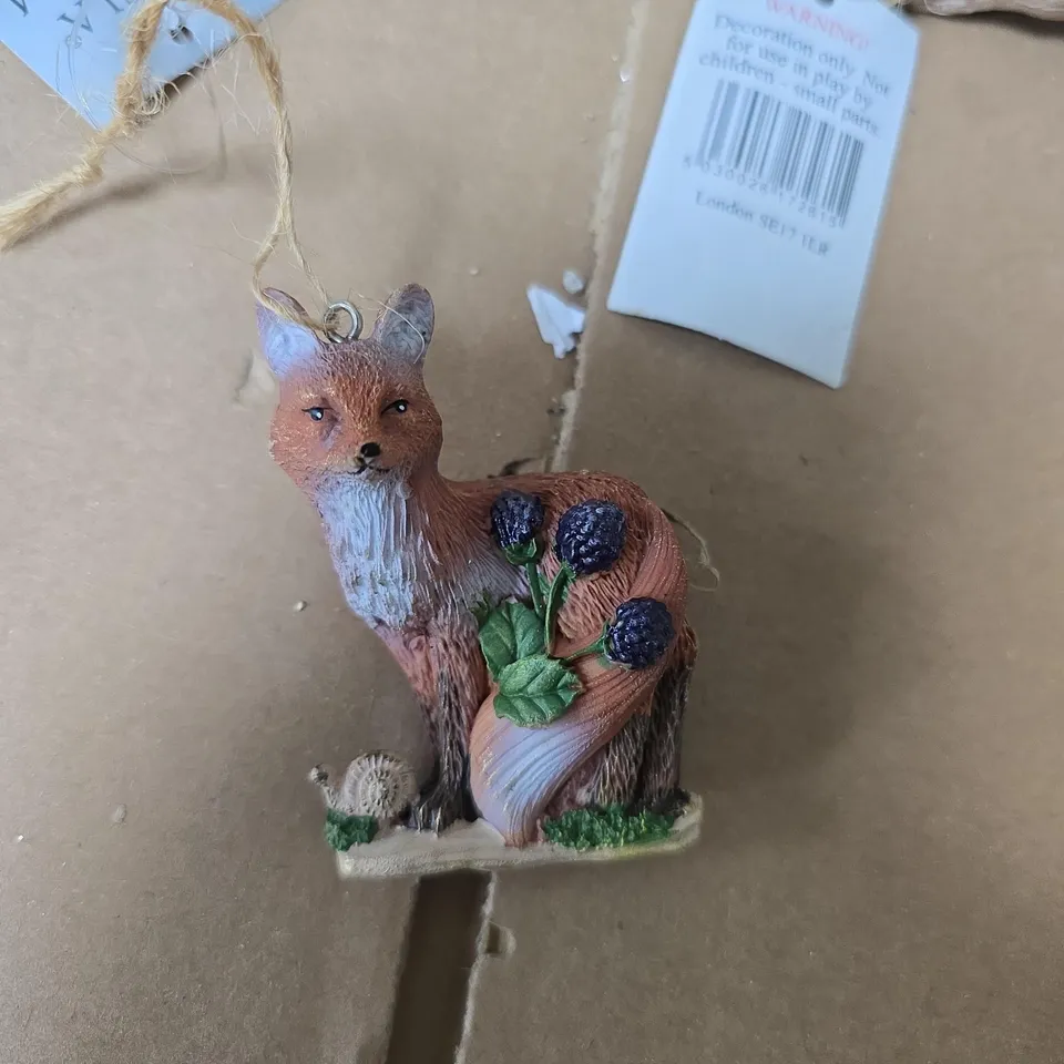 4 BOXES OF ASSORTED GISELA GRAHAM SMALL DECORATIONS 