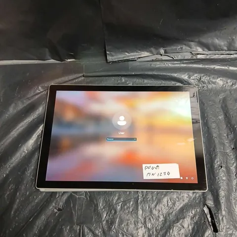 MICROSOFT SURFACE TABLET – SILVER