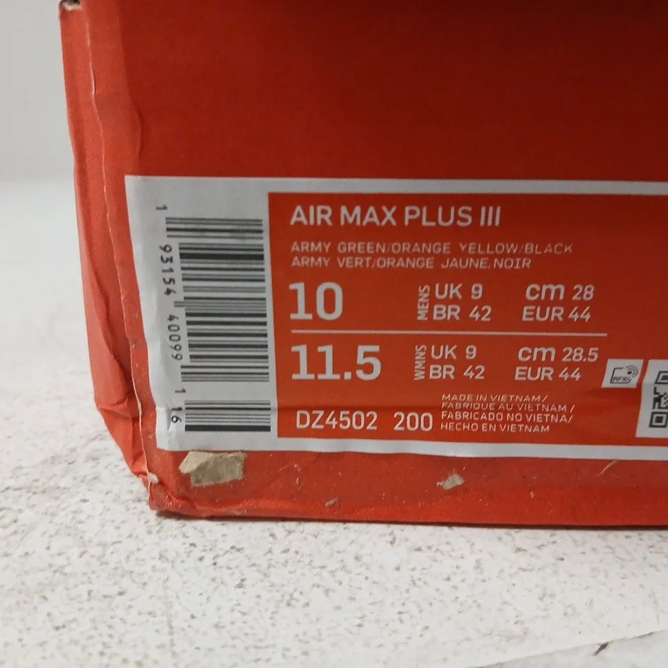 BOXED PAR OF NIKE AIR MAX PLUS III – UK 9