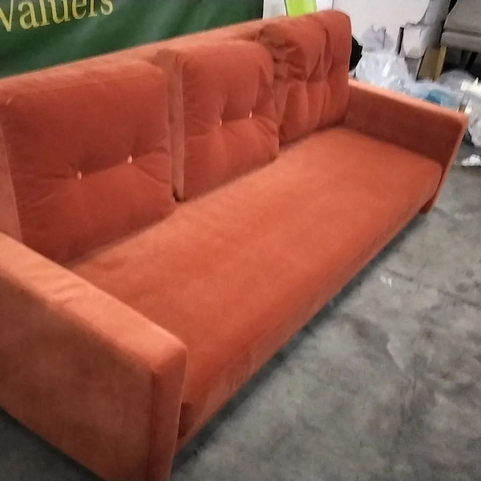 QUALITY DESIGNER LOUNGE CO VINTAGE SOFABED IN RUSTY ORANGE PLUSH FABRIC