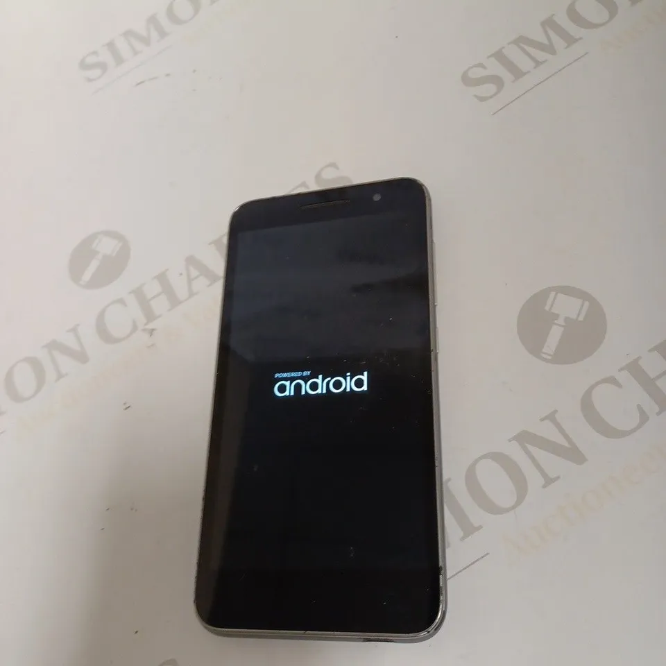 VODAFONE SMART PHONE 4G - NO MODEL 