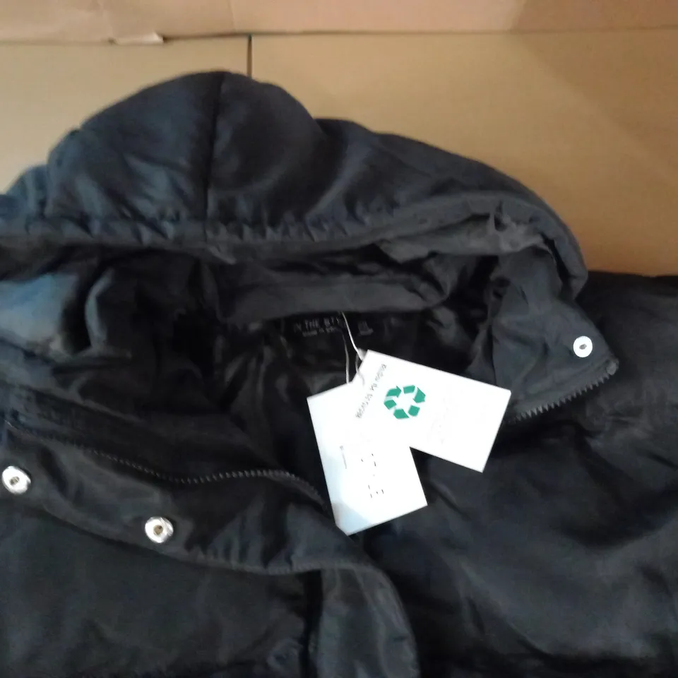 IN THE STYLE CURVE STACY SOLOMAN PUFFER COAT - 26