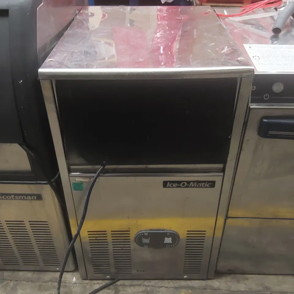 ICE-O-MATIC ICEU 46 AS 230/50/1 SELF-CONTAINED COMMERCIAL AIR-COOLED ICE CUBE MAKER MACHINE