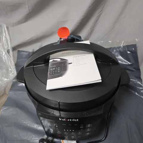 INSTANT POT MULTICOOKER XL
