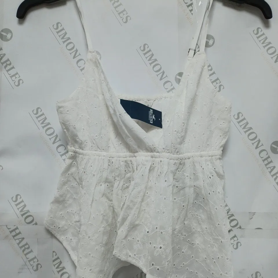 HOLLISTER FLORAL STRAPPY TOP IN WHITE - SMALL