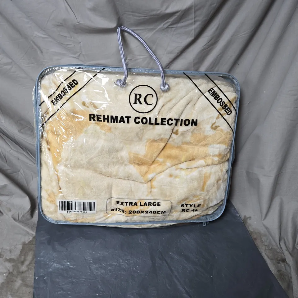 REHMAT COLLECTION EMBOSSED FLEECE BLANKET - EXTRA LARGE 200 X 240 CM