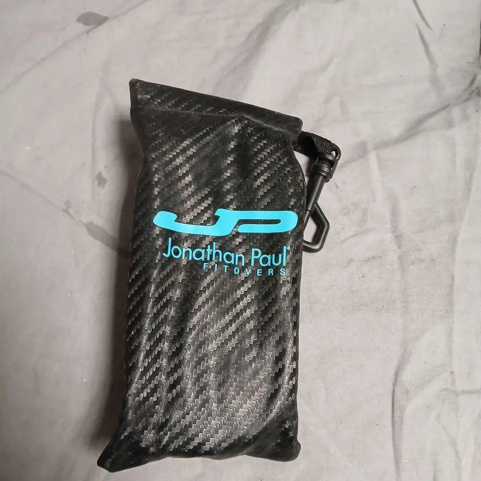 JONATHAN PAUL FITOVERS SUNGLASSES WITH CASE – BLACK